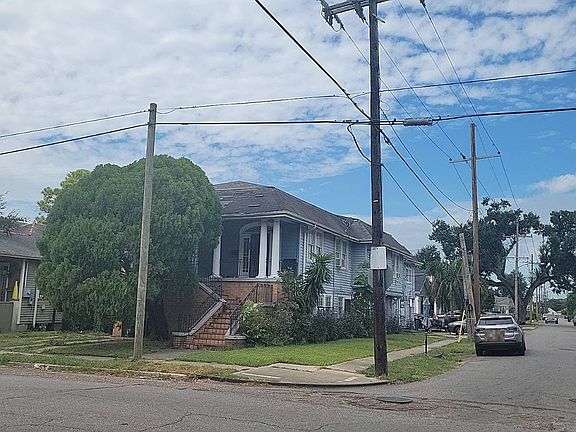 2nd image of 3728-3730 Franklin Ave