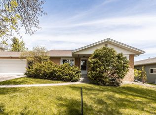 338 Saturn Dr, Bismarck, ND 58503