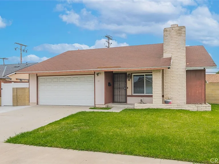 16752 Leafwood Cir — Photo 1