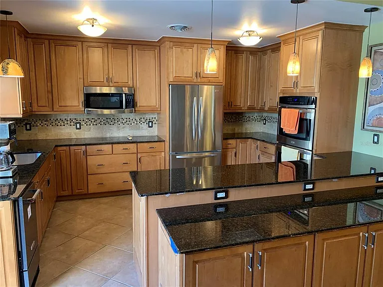 1316 Pasadena Ave S #202 — Photo 35