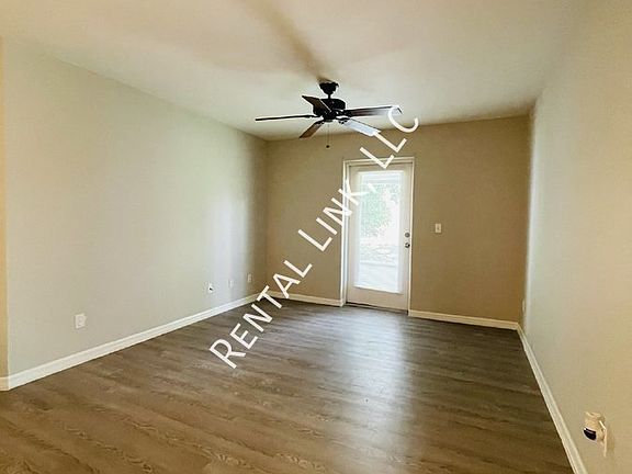 3rd image of 2433 Lantana Ave S