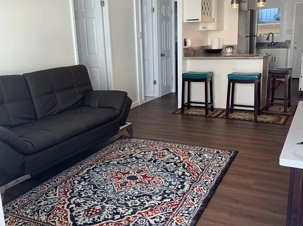 1112 Hoolai St, Honolulu, HI 96814