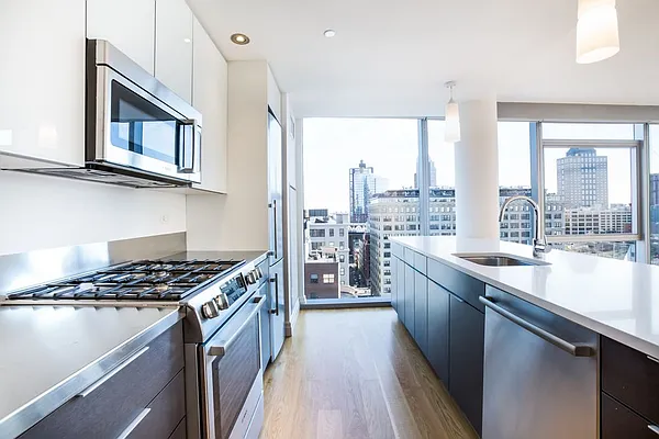 Rented by Two Trees | media 27