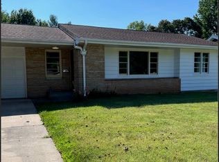 2111 S Luster Ave, Springfield, MO 65804