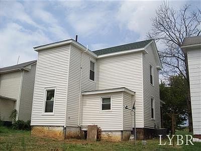 2nd image of 2202 Memorial Ave