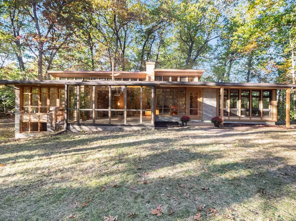 3636 Riverside Dr, Ann Arbor, MI 48104