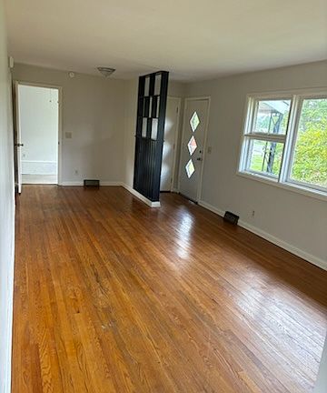 5th image of 2313 Morrison Ave