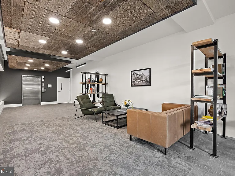 801 N Market St #207 — Photo 16