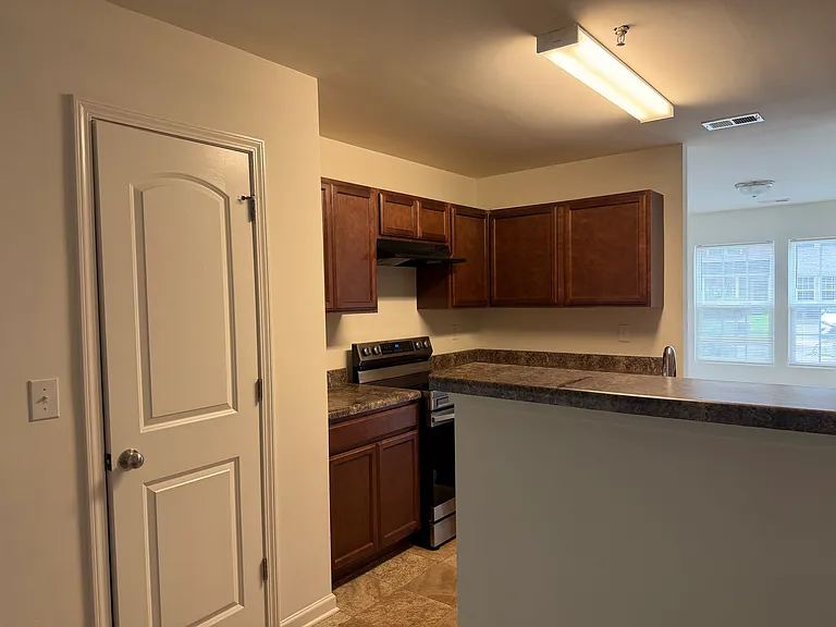 6243 Ellenwood Dr — Photo 23