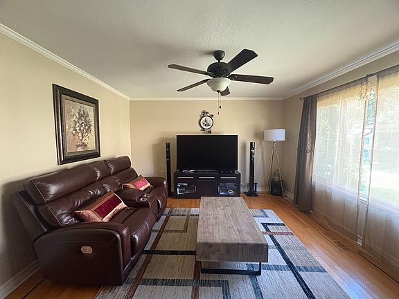4th image of 10050 Mossy Oak Ct