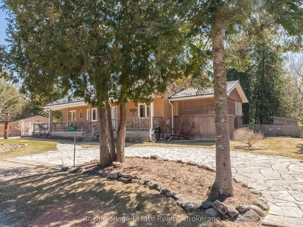 204 7th St N, South Bruce Peninsula, ON N0H 2G0