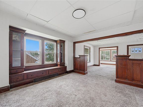 3rd image of 1304 W Waterloo Rd