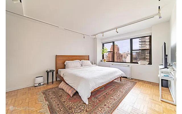 Rented by Douglas Elliman | media 10