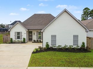 10863 Lily Ln, Gulfport, MS 39503