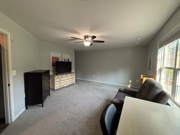 16209 Round Hill Rd — Photo 23