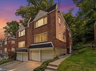 636 Green Ln, Philadelphia, PA 19128