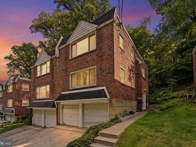 636 Green Ln, Philadelphia, PA, 19128