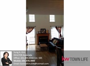 8 Pheasant Run #126, Old Tappan, NJ 07675