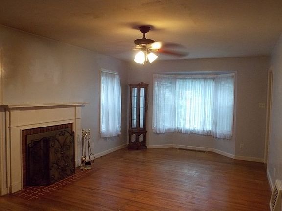 4th image of 734 Concord Ave