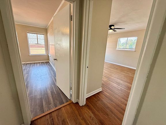 5th image of 2408 Hunter St