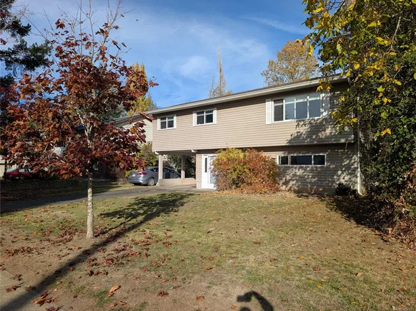1440 Dogwood Ave, Comox, BC V9M 2Z5