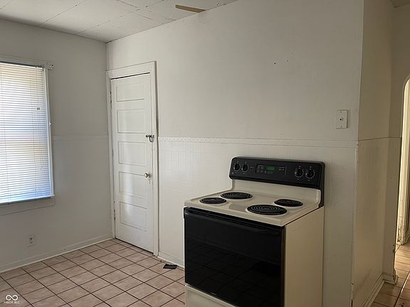 4th image of 1436 N Colorado Ave