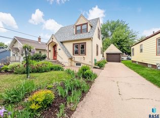 1408 E 9th St, Sioux Falls, SD 57103
