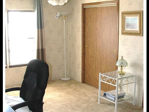 5th image of 5477 Cartwright Lane East