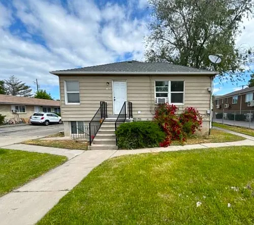 732-742 W Wasatch St Photo 1