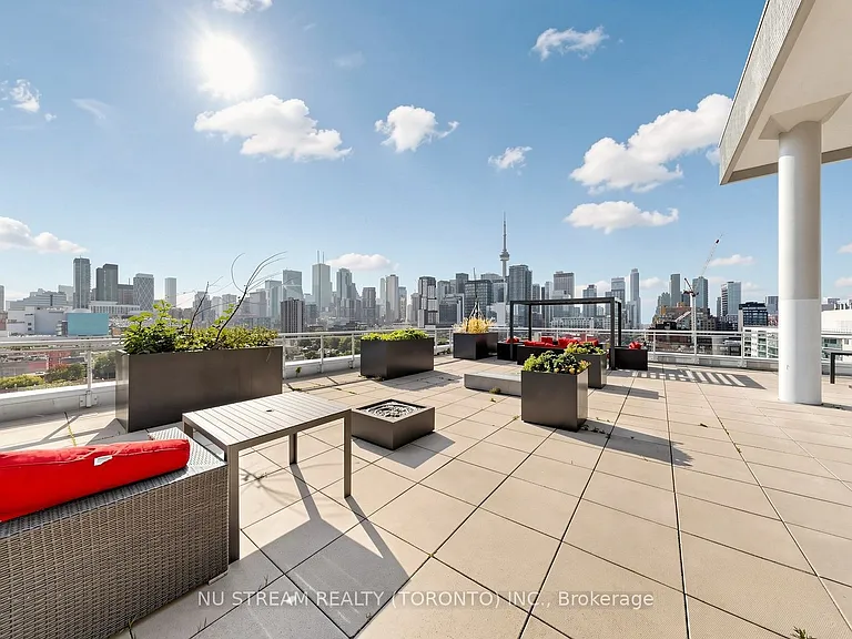 10 Willison Sq #708 — Photo 21