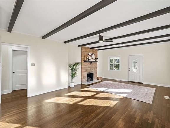 5th image of 1500 W Lexington Ave