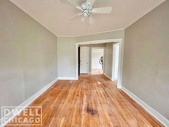3rd image of 6526 N Lakewood Ave #65402
