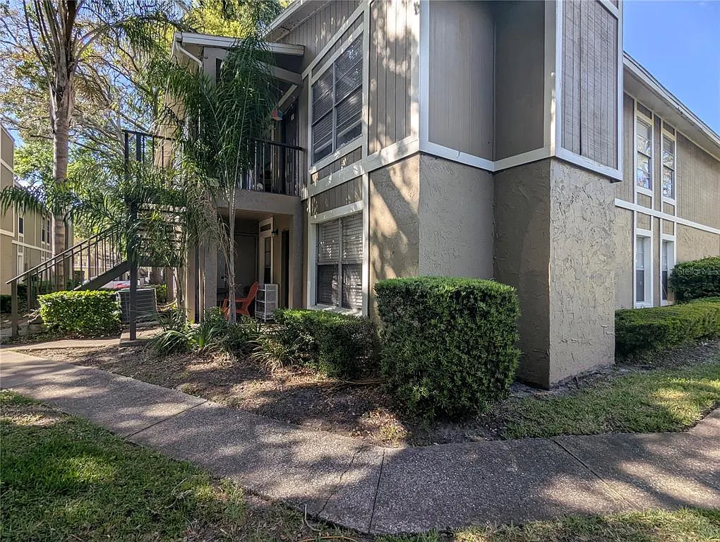 Building Photo - 14317 Hanging Moss Cir #101