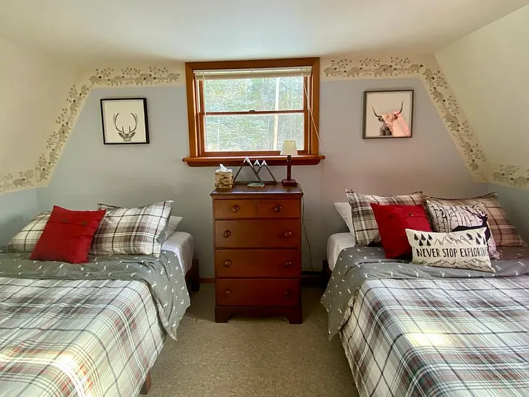 2nd bedroom