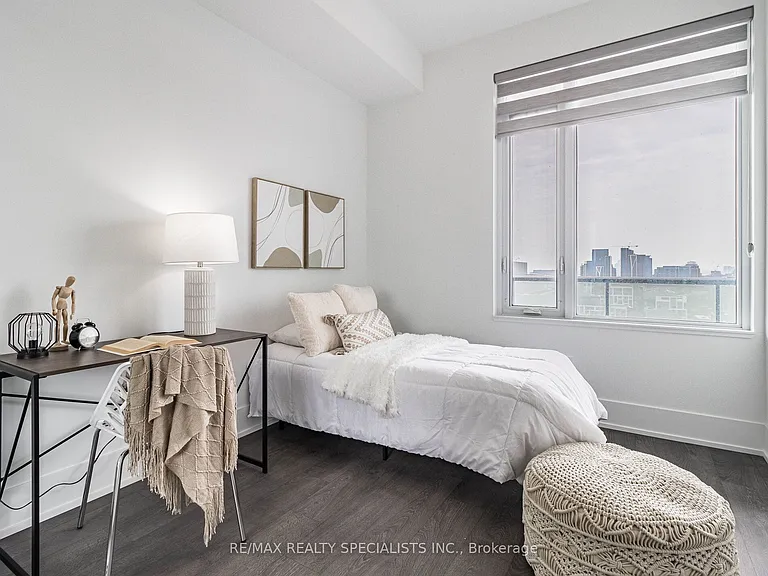 480 Front St W #1903 — Photo 26