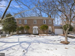 11844 Dinwiddie Dr, Rockville, MD 20852