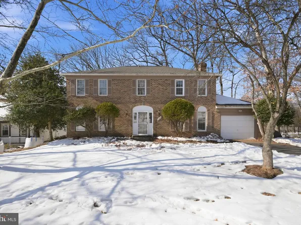 11844 Dinwiddie Dr, Rockville, MD 20852