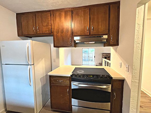 5th image of 613 Acorn Grove Ct #7
