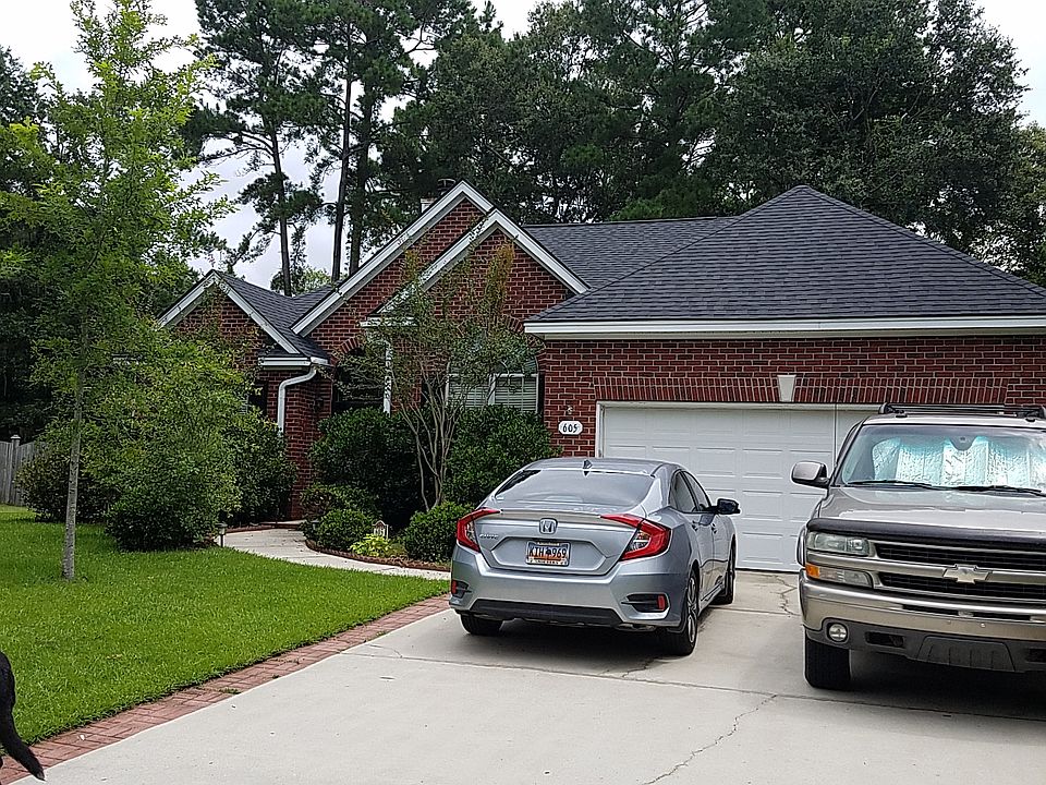 1st image of 605 Fairway Forest Dr