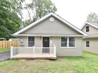 17 Rockawack Oval, Lake Hopatcong, NJ 07849