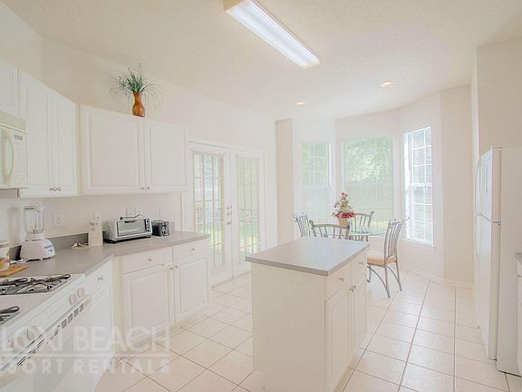 2nd image of 2252 Beach Dr