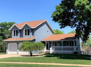 1010 W 14th St, Yankton, SD 57078