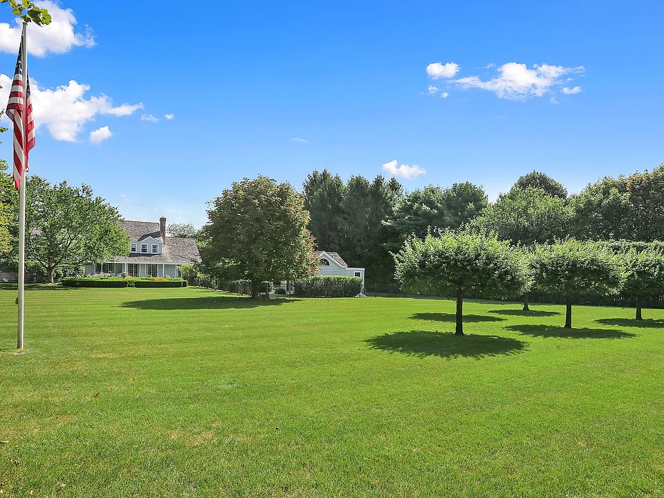 1st image of 54 Hither Ln