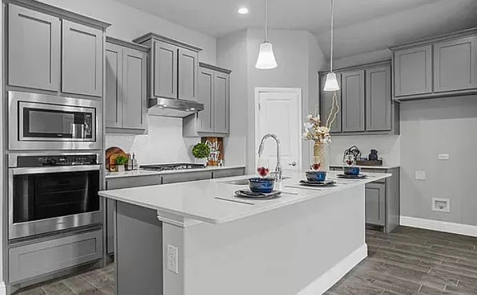 3113 Lionsgate Dr — Photo 2