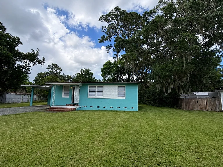 604 N Moore St — Photo 1
