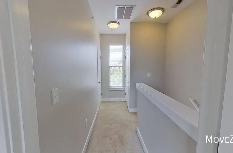 827 Seigle Point Dr — Photo 42