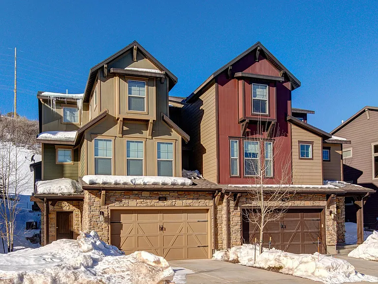 1051 W Abigail Dr — Photo 14