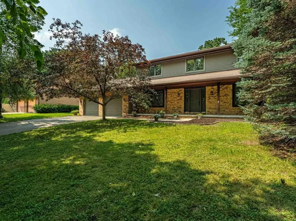 2749 Marledge Street, Fitchburg, WI 53711