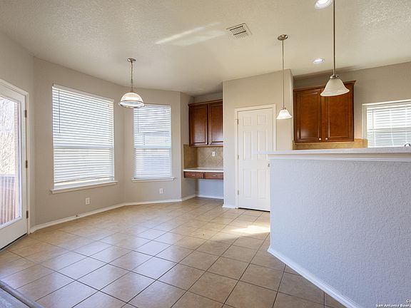 4th image of 6246 Palmetto Way