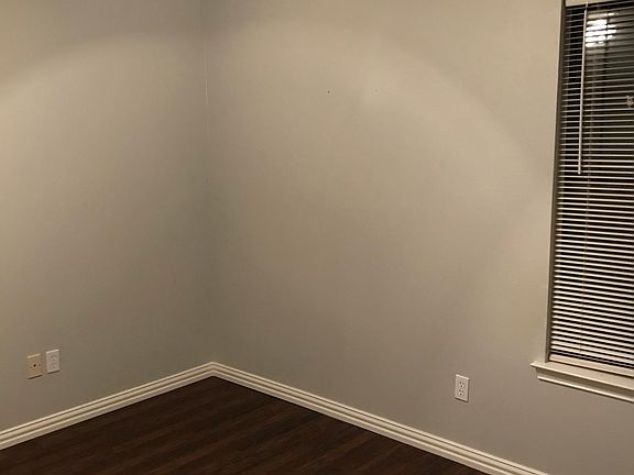 5th image of 426 Dawn Dr